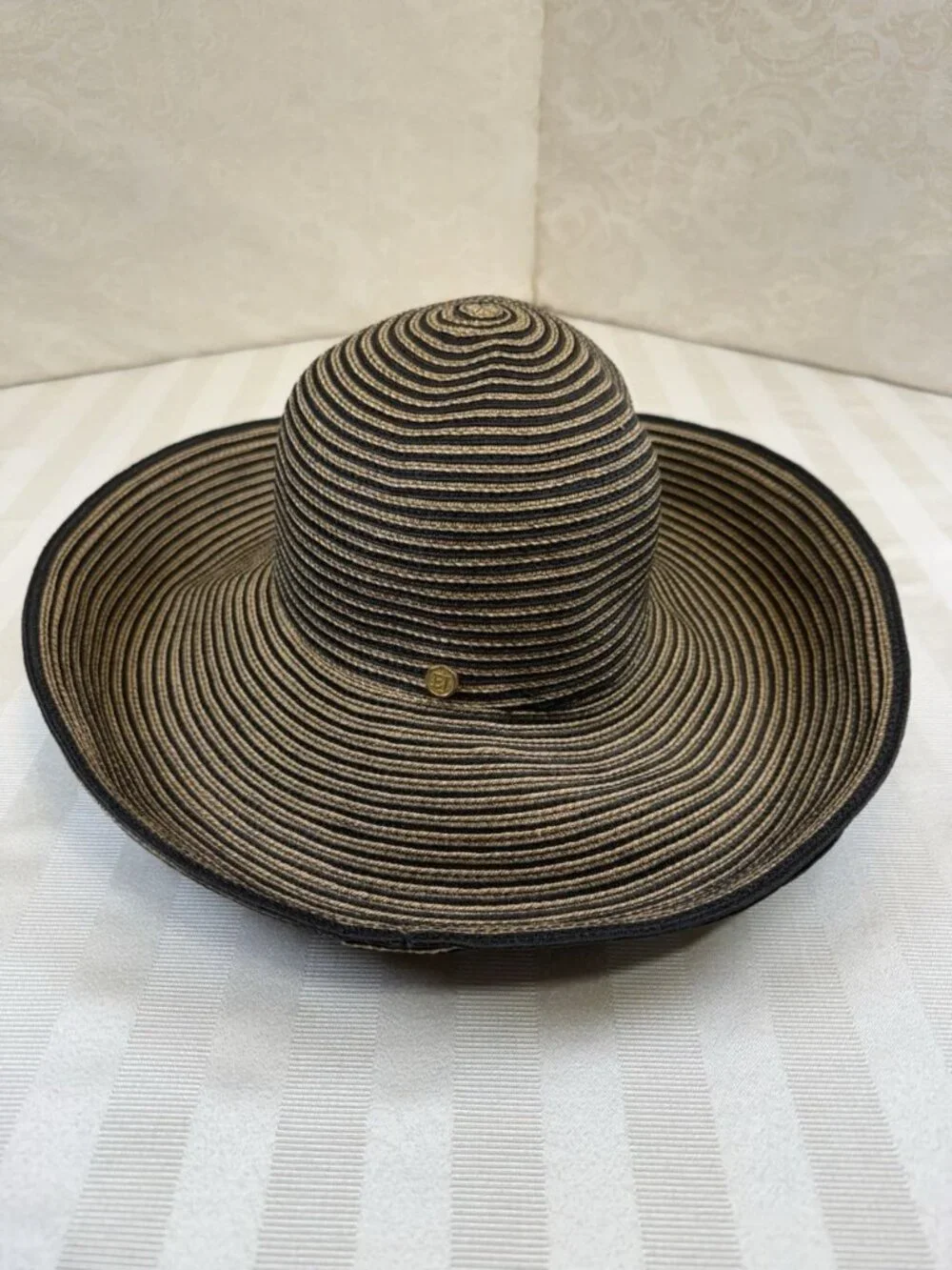 Eric Javits Squishee Sun Hat Black/Tan Neutral Floppy Straw UPF 50+ Packable OS - Picture 4 of 10